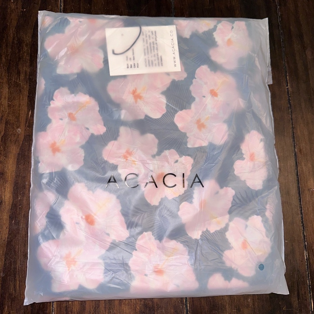 Acacia Pareo New Mahalo NWT